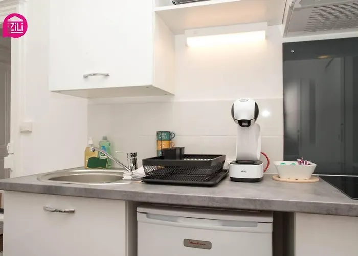 Le Karijini - Hyper Centre, *